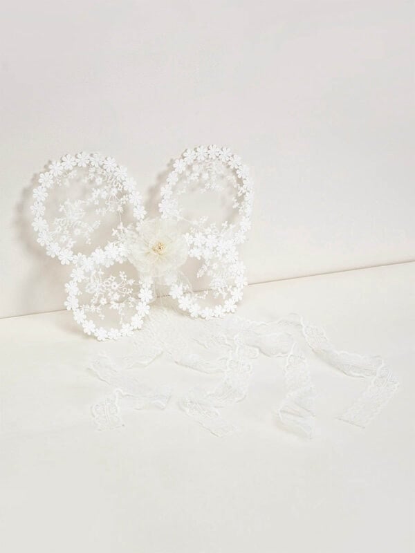 White butterfly wings for a girl