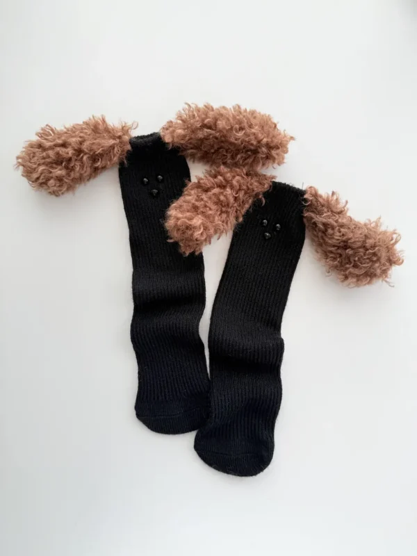 Skarpetki dla dziewczynki, czarne z brązowymi, fluffy uszami, zabawny design, miłe w dotyku.