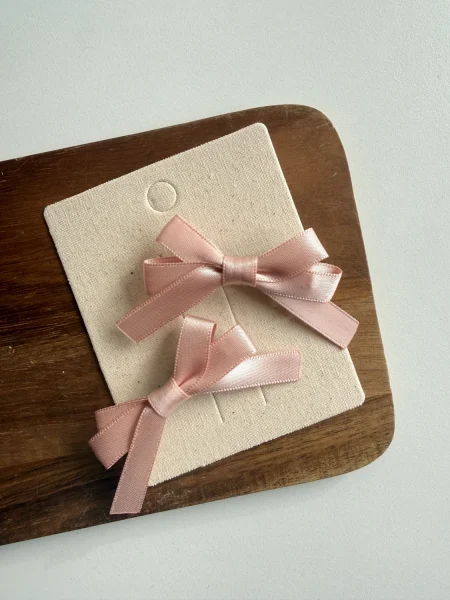 Pinzas con lazo rosa salmón pack de 2