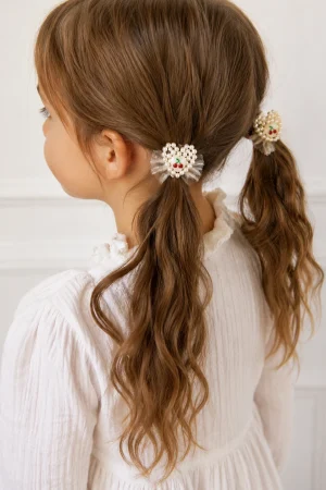 White heart-shaped hair bobbles for girls with pearls and tulle